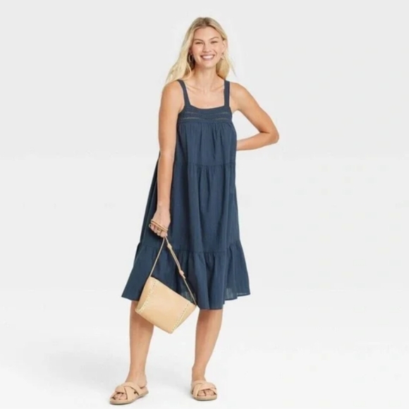 Universal Thread Dresses & Skirts - Universal Thread Blue Sleeveless Crochet Midi Dress